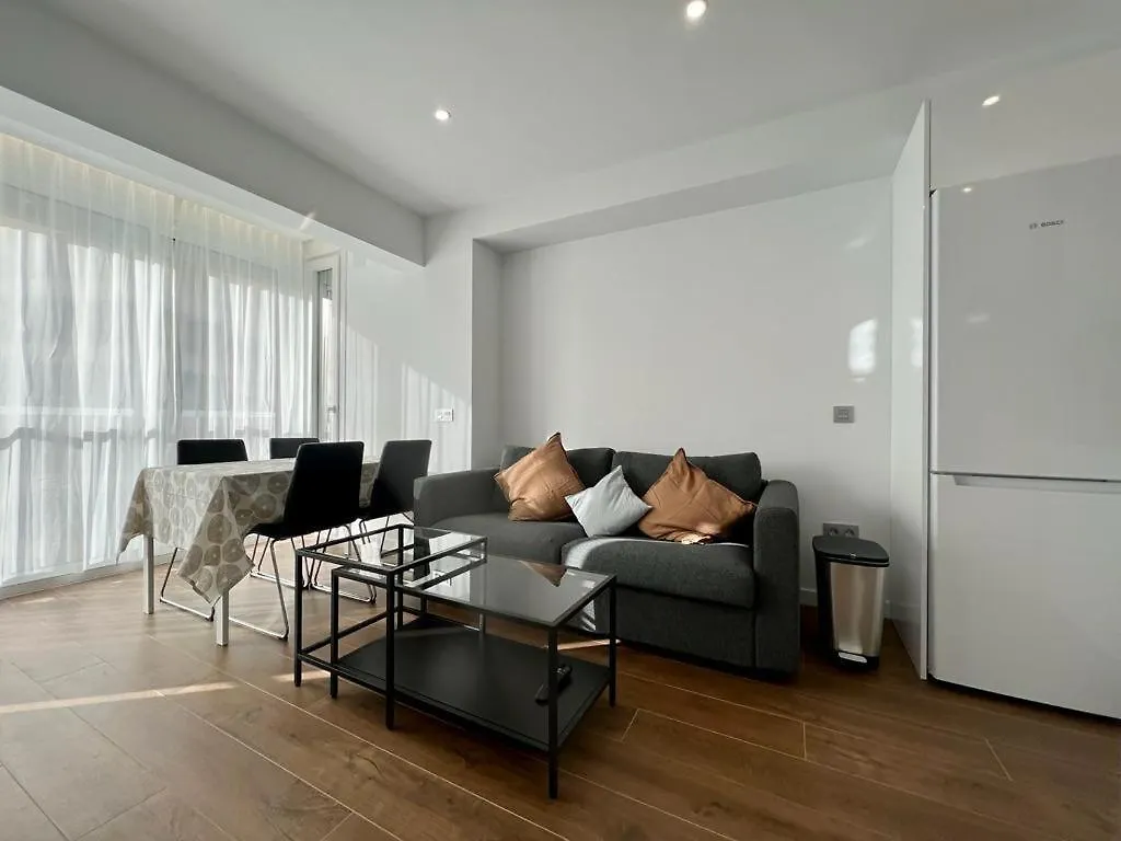Malagueta 1 Linea De Playa Apartment Malaga
